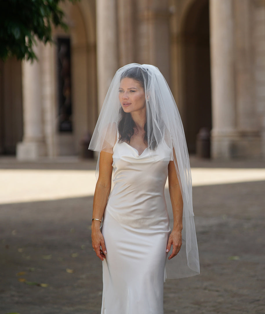 Elegant Two-Tier Tulle Bridal Veil ( 110 cm)