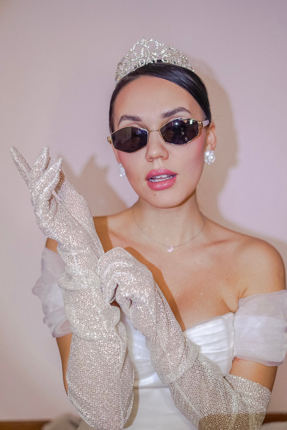 Ultra-Shiny Statement Gloves
