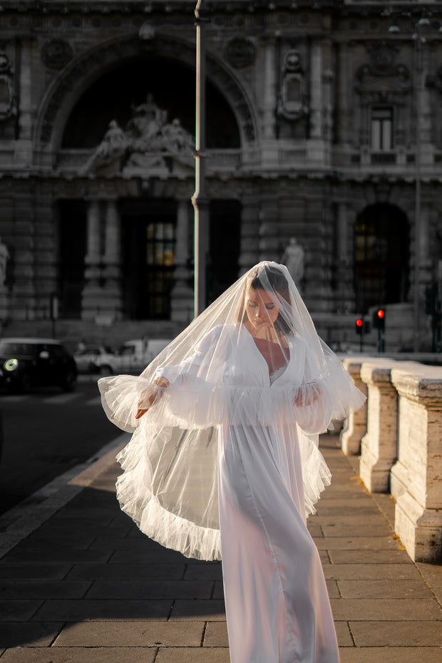 Romantic Ruffled Two-Tier Bridal Veil with Soft Tulle Trim