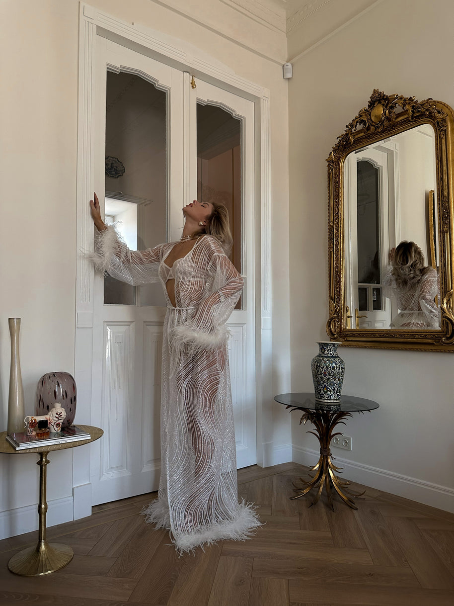 Regal Radiance - Feathered Sparkly Bridal Robe