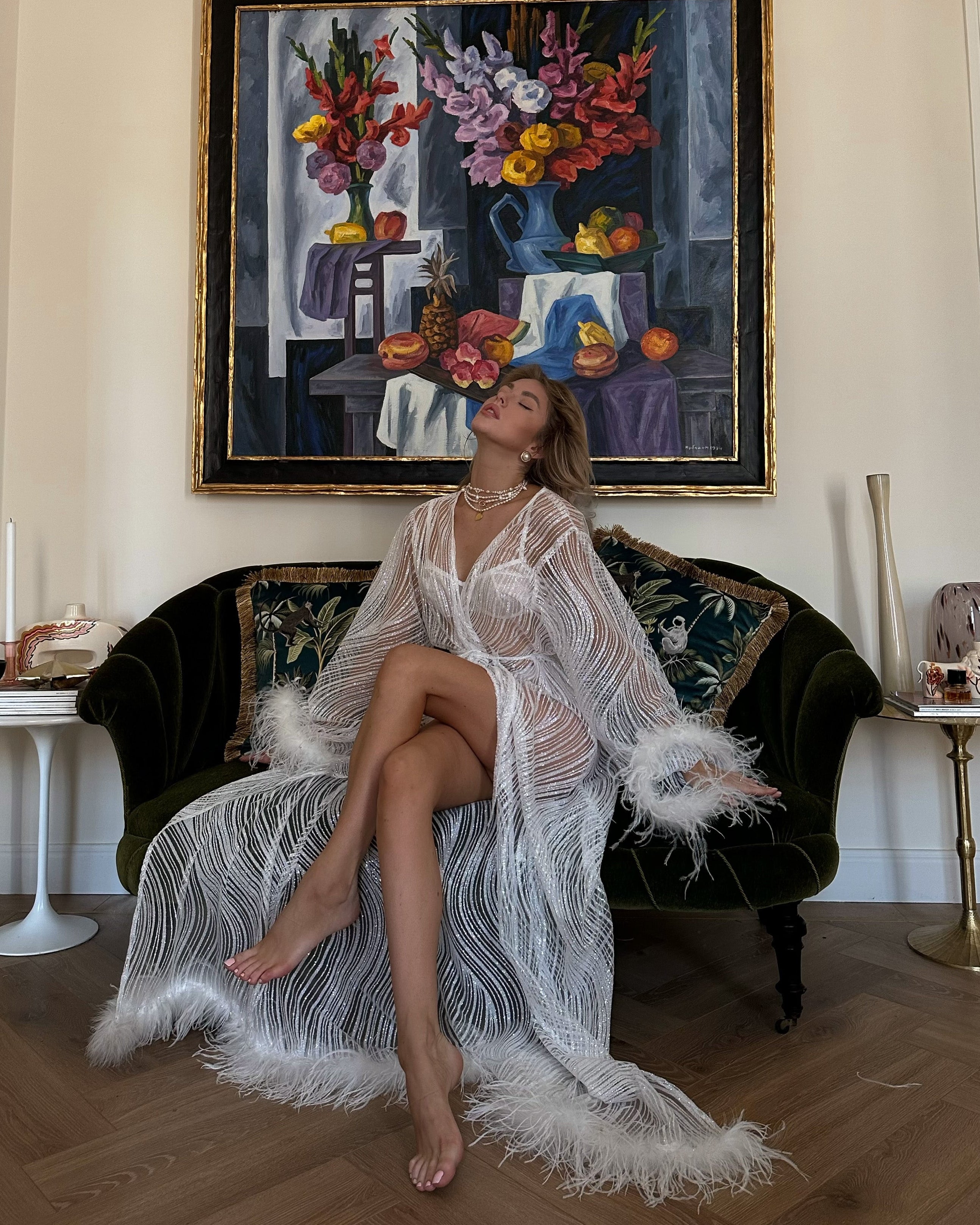 Regal Radiance - Feathered Sparkly Bridal Robe